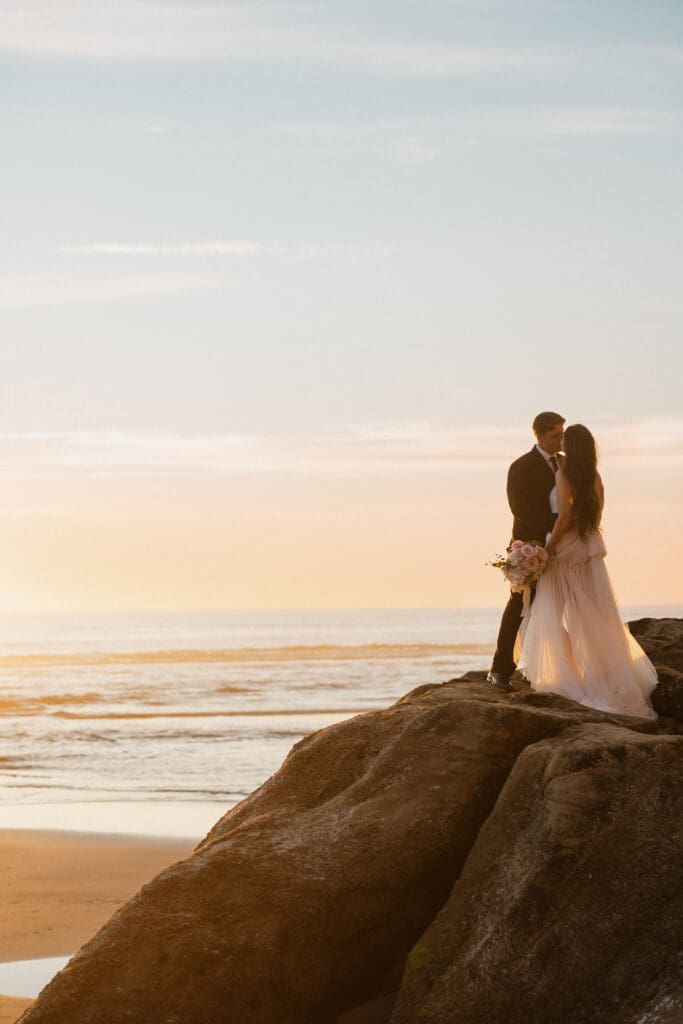 Oregon coast elopement photographer 108