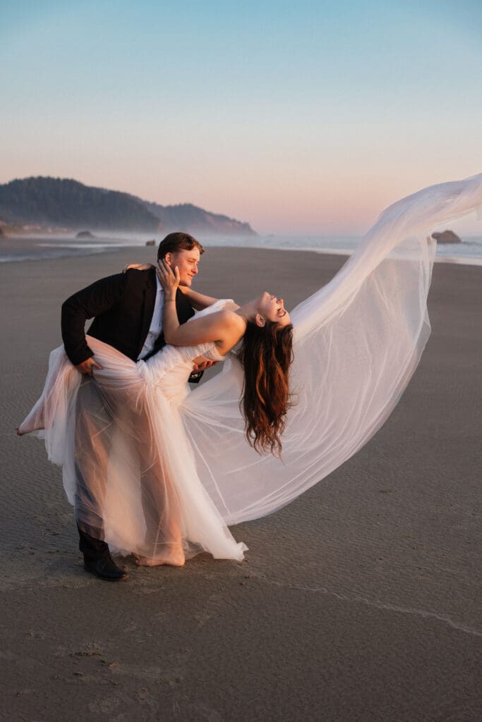 Oregon coast elopement photographer 122